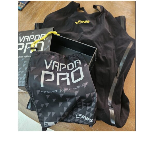 Finis Vapor Pro Open Back Kneeskin  Size 34  New in box - Picture 2 of 2